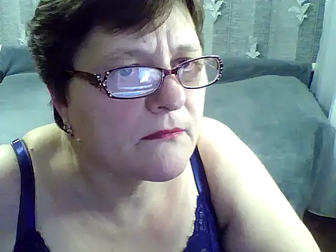 Snapshot of ElzaJewel chatting on February 7, 6:45 pm ElzaJewel online show from February 7, 6:45 pm