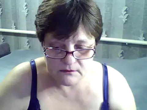 Snapshot of ElzaJewel chatting on February 20, 7:52 pm ElzaJewel online show from February 20, 7:52 pm