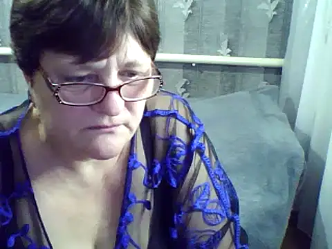 Snapshot of ElzaJewel chatting on February 21, 11:21 pm ElzaJewel online show from February 21, 11:21 pm