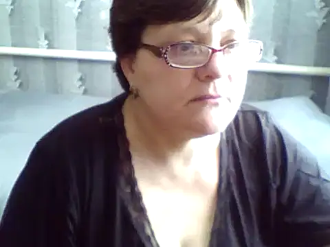 Snapshot of ElzaJewel chatting on February 27, 6:18 am ElzaJewel online show from February 27, 6:18 am