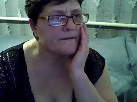 Snapshot of ElzaJewel chatting on March 2, 6:30 pm ElzaJewel online show from March 2, 6:30 pm