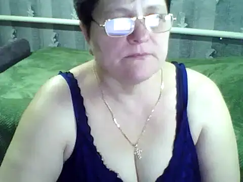 Snapshot of ElzaJewel chatting on March 14, 10:49 pm ElzaJewel online show from March 14, 10:49 pm
