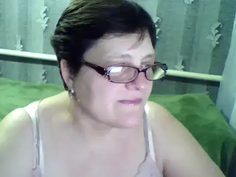 Snapshot of ElzaJewel chatting on March 19, 7:49 pm ElzaJewel online show from March 19, 7:49 pm