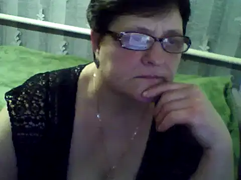 Snapshot of ElzaJewel chatting on March 20, 7:57 pm ElzaJewel online show from March 20, 7:57 pm