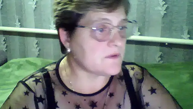 Snapshot of ElzaJewel chatting on October 15, 6:41 pm ElzaJewel online show from October 15, 6:41 pm