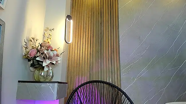 ariana jhonson1 online show from February 12, 12:55 pm