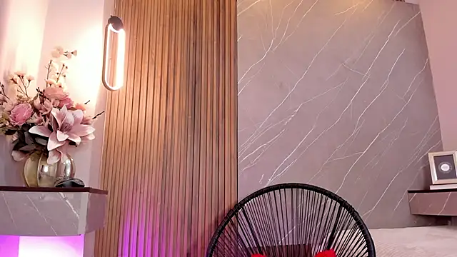 ariana jhonson1 online show from March 7, 3:49 pm