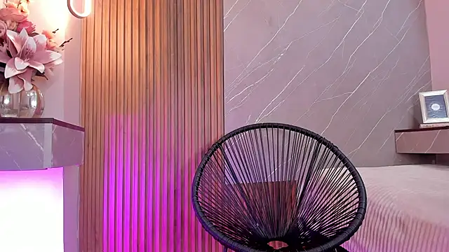 ariana jhonson1 online show from March 15, 12:13 pm