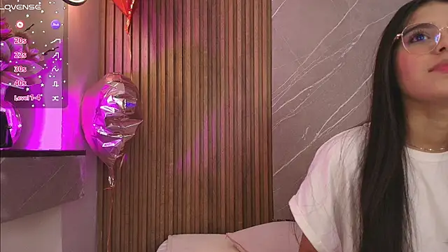 ariana jhonson1 online show from April 8, 12:27 pm