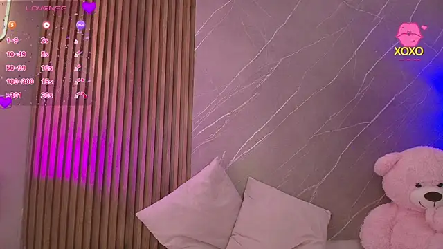 ariana jhonson1 online show from April 16, 12:28 pm