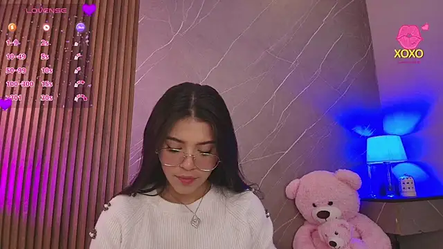 ariana jhonson1 online show from April 21, 12:00 pm