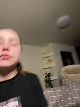 Snapshot of YourMegan chatting on May 8, 7:52 pm YourMegan online show from May 8, 7:52 pm