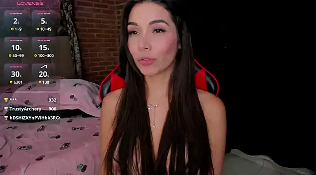 playsweetashley  online show from March 11, 6:00 am