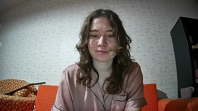 girliemilk online show from January 9, 2:25 am