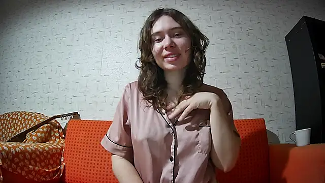 girliemilk online show from January 13, 2:17 am