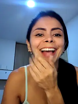 Snapshot of hema_gold chatting on February 25, 4:46 am hema gold online show from February 25, 4:46 am