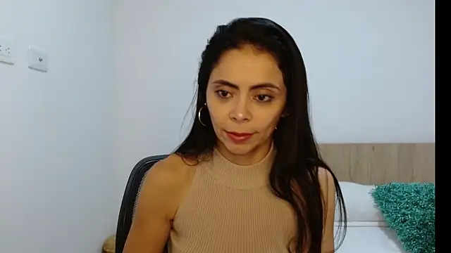 Snapshot of hema_gold chatting on February 27, 7:01 am hema gold online show from February 27, 7:01 am