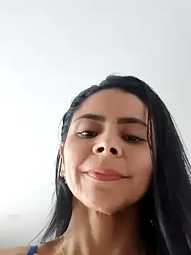 Snapshot of hema_gold chatting on March 15, 3:27 pm hema gold online show from March 15, 3:27 pm