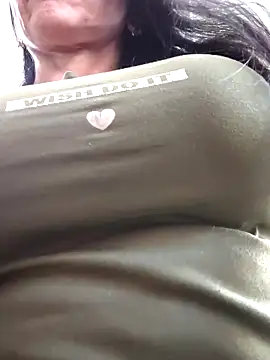 Snapshot of hema_gold chatting on October 24, 3:30 pm hema gold online show from October 24, 3:30 pm