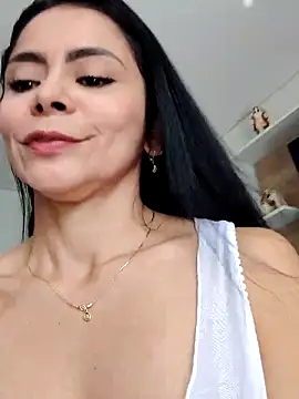 Snapshot of hema_gold chatting on November 2, 2:52 pm hema gold online show from November 2, 2:52 pm