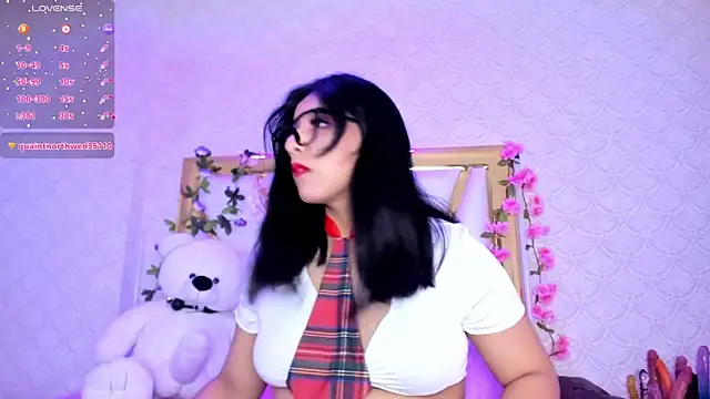 Snapshot of BeccaMathew chatting on November 25, 1:27 am BeccaMathew online show from November 25, 1:27 am