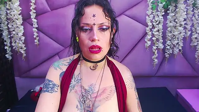 Fenix Lilith online show from April 14, 9:10 pm