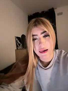 akirahattori online show from April 11, 12:37 am