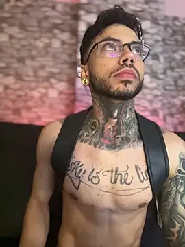 Walker Thomas1 online show from February 14, 5:36 pm