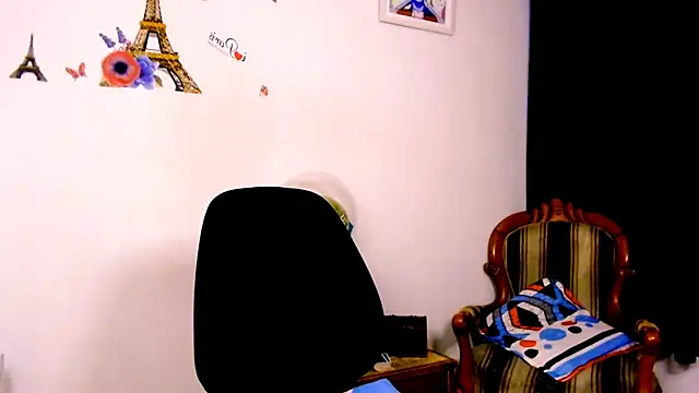 Snapshot of NovaNyx11 chatting on February 14, 11:09 pm NovaNyx11 online show from February 14, 11:09 pm