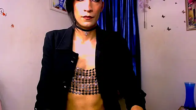 Snapshot of NovaNyx11 chatting on February 17, 10:25 pm NovaNyx11 online show from February 17, 10:25 pm