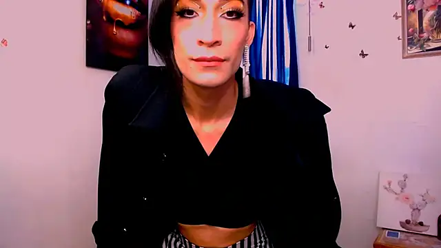 Snapshot of NovaNyx11 chatting on February 21, 8:05 pm NovaNyx11 online show from February 21, 8:05 pm