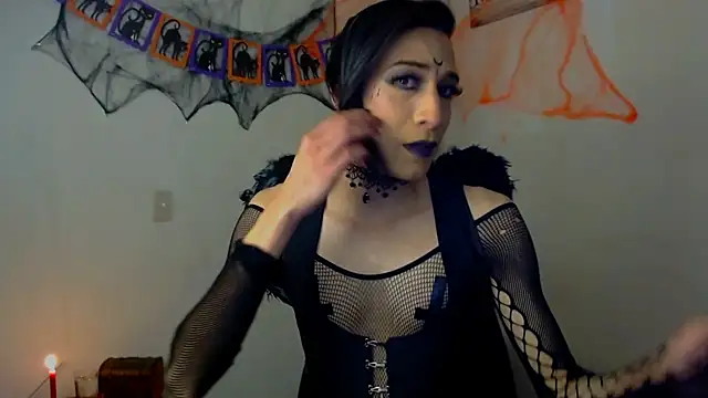 Snapshot of NovaNyx11 chatting on October 10, 10:42 pm NovaNyx11 online show from October 10, 10:42 pm