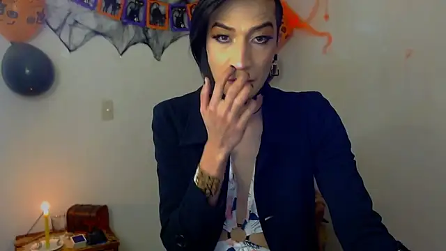 Snapshot of NovaNyx11 chatting on October 11, 9:02 pm NovaNyx11 online show from October 11, 9:02 pm