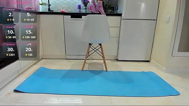 Snapshot of Katya_yoga chatting on January 16, 4:49 am Katya yoga online show from January 16, 4:49 am