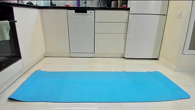 Snapshot of Katya_yoga chatting on February 3, 4:10 am Katya yoga online show from February 3, 4:10 am