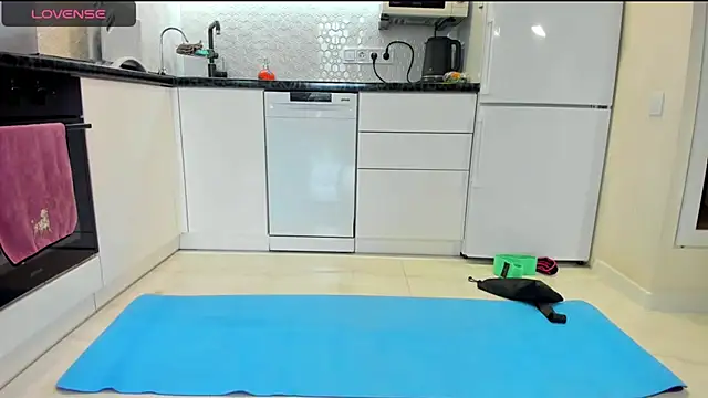 Snapshot of Katya_yoga chatting on March 29, 5:29 am Katya yoga online show from March 29, 5:29 am