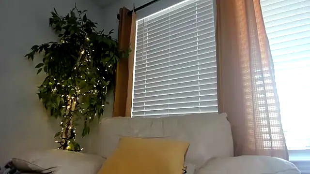 kaliii jones online show from February 6, 5:09 pm