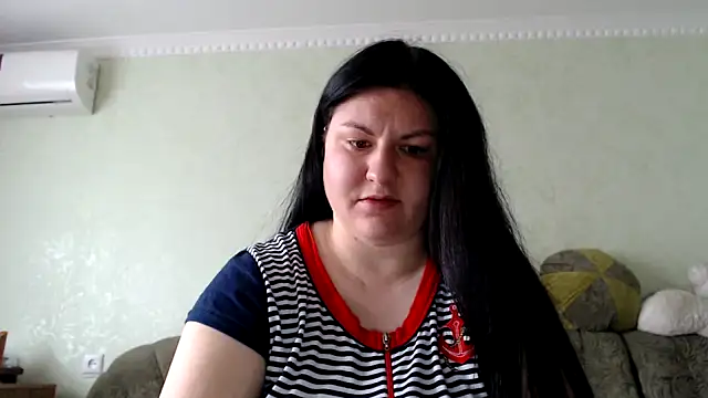 KiraSwee online show from September 10, 8:36 am