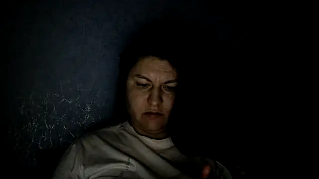 KiraSwee online show from November 21, 10:30 pm