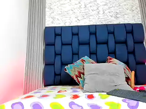 Ashlyaurora online show from February 14, 4:58 am