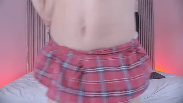 Ashlyaurora online show from April 7, 4:35 am