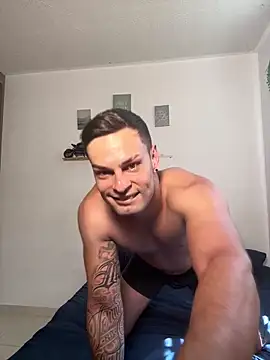 Fitmanx online show from February 2, 4:00 pm