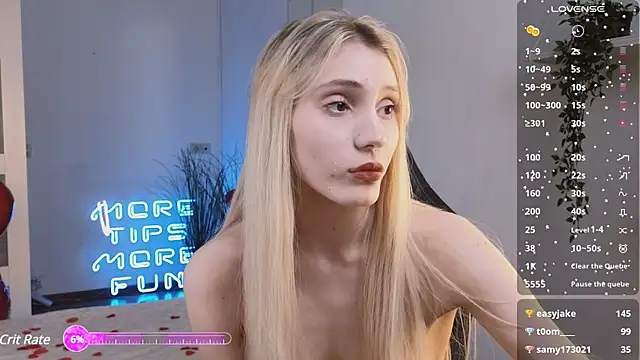 Snapshot of elliefrost chatting on February 13, 9:27 pm elliefrost online show from February 13, 9:27 pm