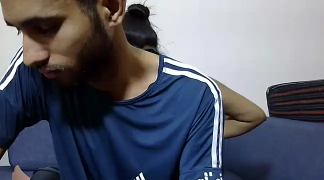 Snapshot of Queen_Couple chatting on March 9, 6:28 am Queen Couple online show from March 9, 6:28 am