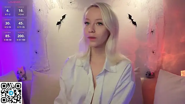 Snapshot of Anadeyaaa chatting on October 30, 12:56 am Anadeyaaa online show from October 30, 12:56 am