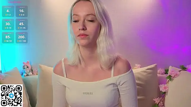 Snapshot of Anadeyaaa chatting on November 11, 11:27 pm Anadeyaaa online show from November 11, 11:27 pm