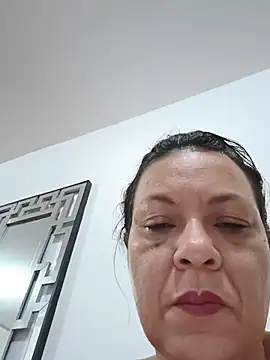 Snapshot of thefuckingowneroftits chatting on May 10, 5:23 am thefuckingowneroftits online show from May 10, 5:23 am