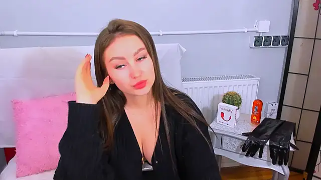 DonnaCam online show from November 29, 4:43 pm