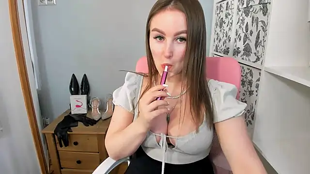 DonnaCam online show from April 20, 8:54 pm