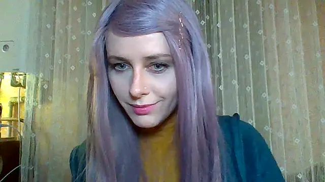 Snapshot of LuminousLady chatting on February 18, 7:30 pm LuminousLady online show from February 18, 7:30 pm